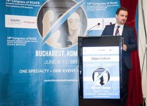 Dr. Oltjon Cobani la tribuna congresului de chirurgie plastică de la București
